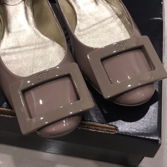 💯 authentic Roger vivier flat - Picture 2 of 6